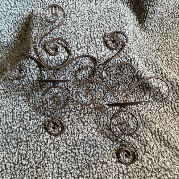 Elegant Black Metal Wall Sconces - Picture 5 of 6